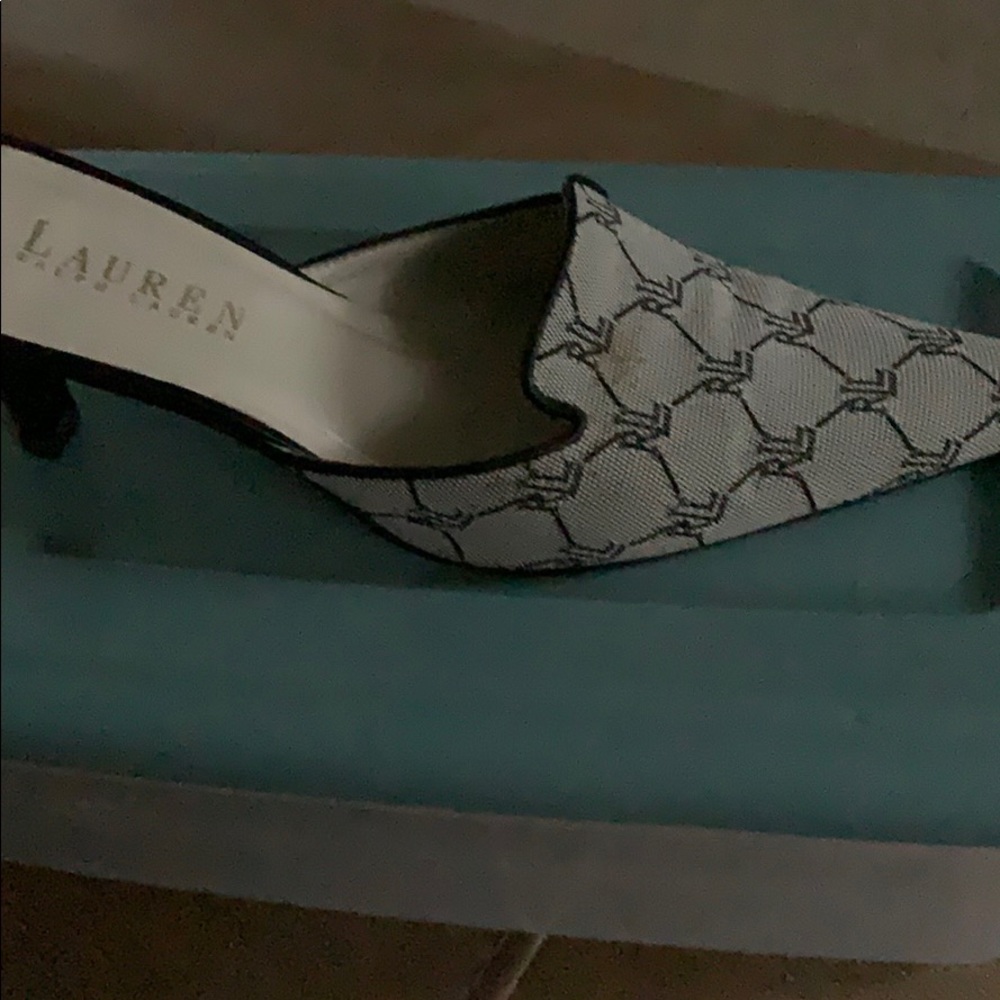 Shoes - Picture 9 of 14